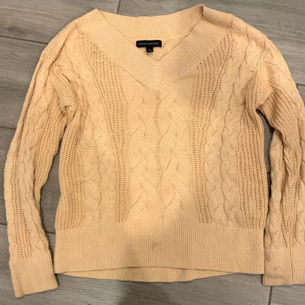 Asethetic fall sweater